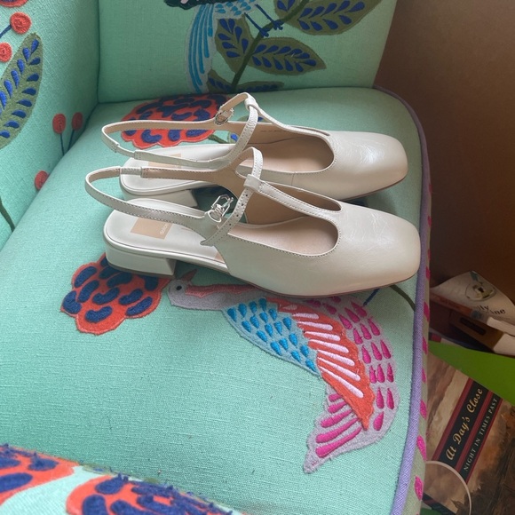 Dolce Vita Cream Slingback Heels - Picture 3 of 8